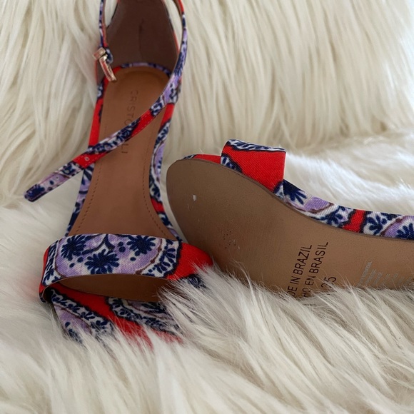 Blue/Red/White Floral Print Satin sandals. - Picture 6 of 8